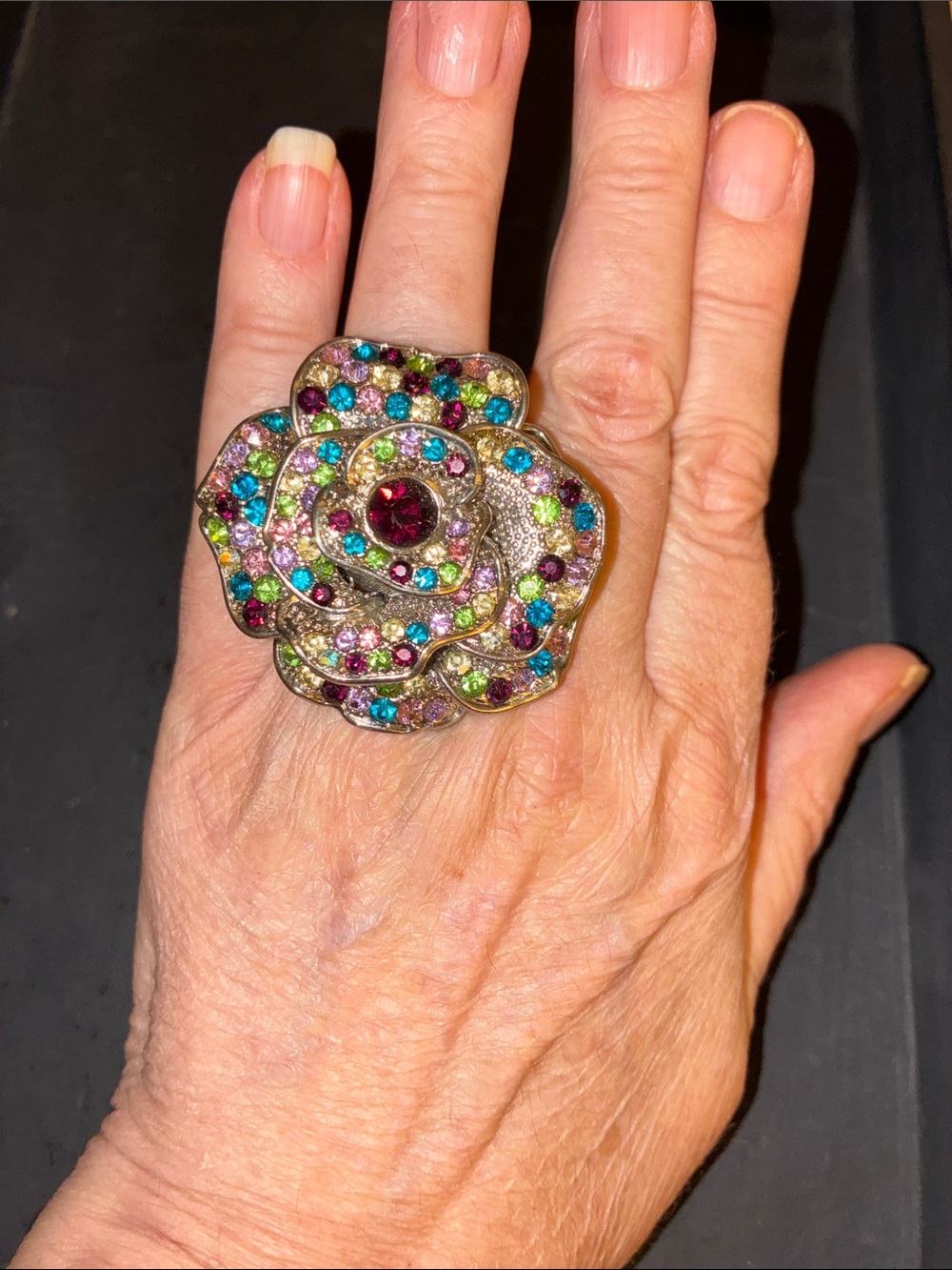 Multicolor Crystal Flower Statement Stretch Ring. - Picture 9 of 13